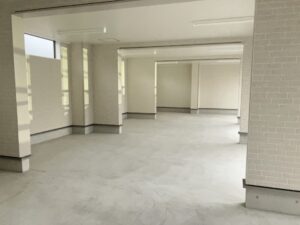 倉庫兼事務所内観
