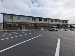 住宅型有料老人ホーム（ナーシングホーム）外観やや引き