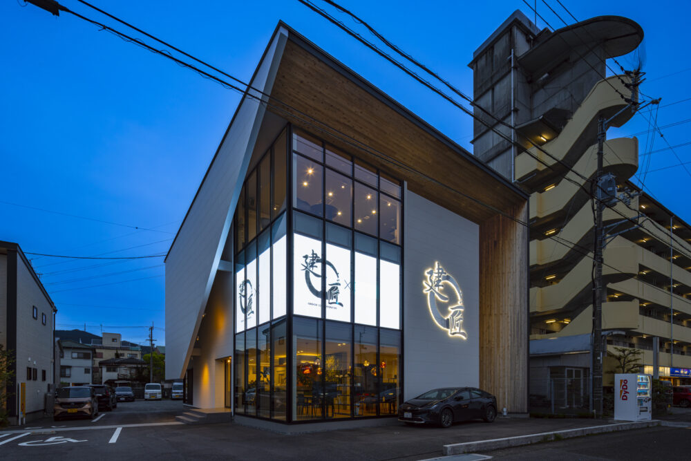 店舗外観_夜景_正面